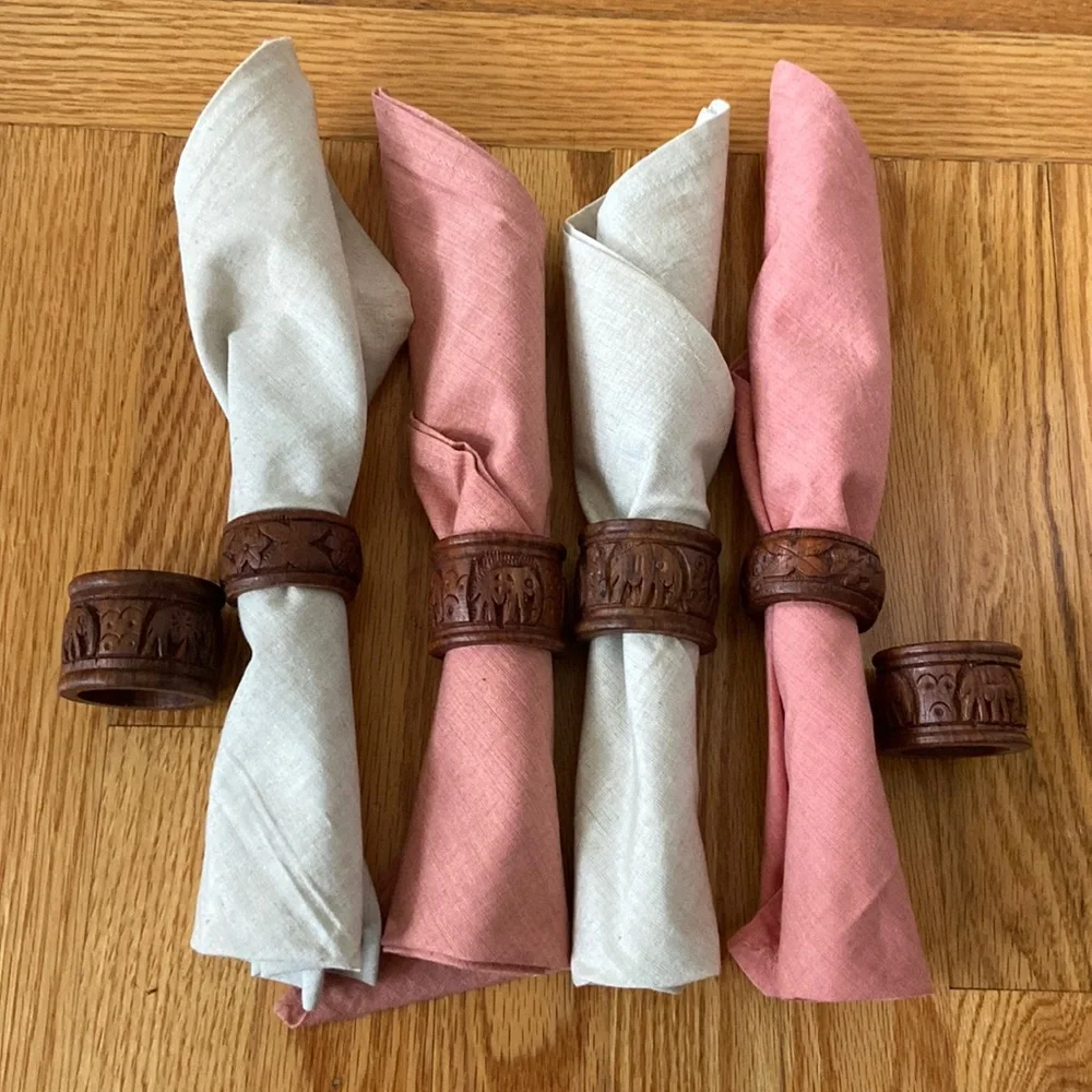 Napkins & Carved Wooden Elephant Napkin Ring Holder Bundle